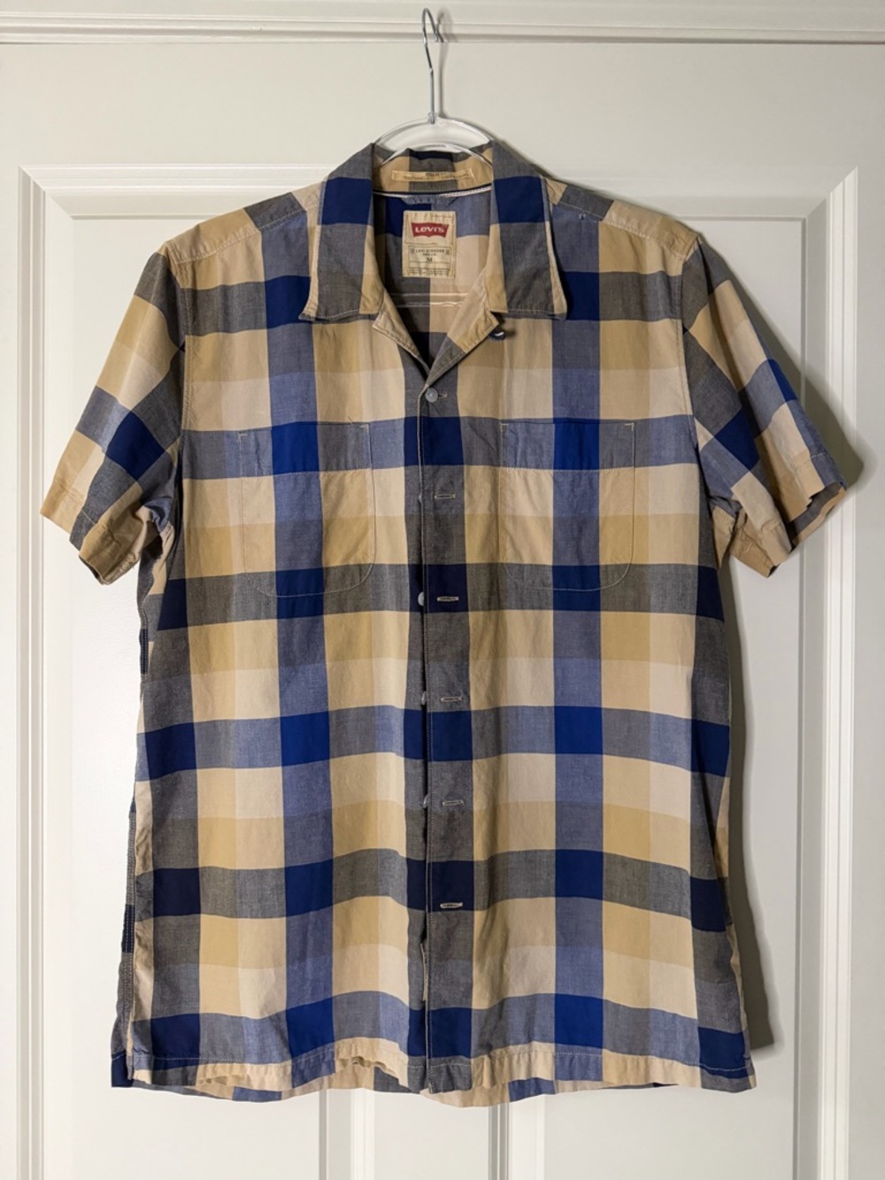 Levi's Blue and Tan Plaid Button Up Short-Sleeve Shirt